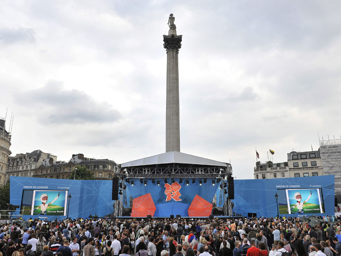 trafalgar square 700