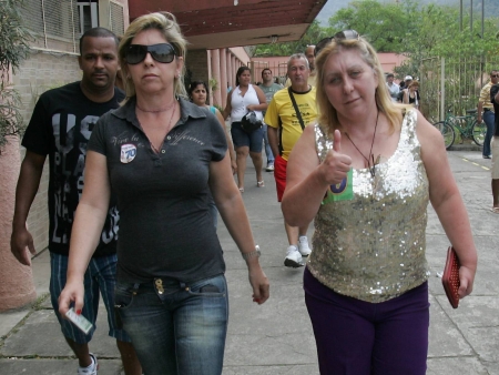 Prefeita afastada Núbia Cozzolino vota em eleições realizadas no domingo (Carlo Wrede / Ag. O Dia (31.08.2011)) cozzolino