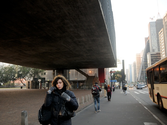 De acordo com o CGE (Centro de Gerenciamento de Emergências), o tempo continua seco e estável. Tem fotos do frio? Envie para o R7