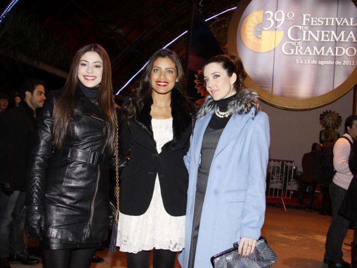 Carol Castro, Ildi Silva e Larissa Maciel 