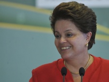 Dilma viaja a São Paulo para assinar parcerias com governo do Estado