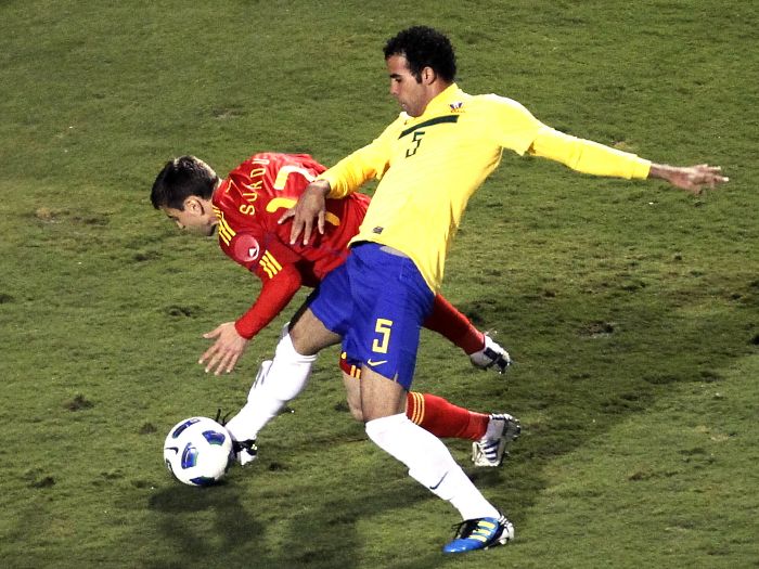 Aos 22 anos, Sandro tem idade para disputar a Olimpíada de Londres. Reserva na Copa América, na Argentina, também ficou de fora das duas últimas convocaçõe...