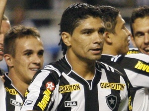 De olho na liderança do Brasileiro, Renato pede atenção com o Ceará