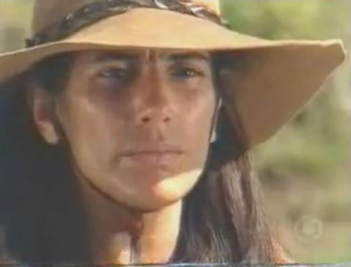 Em Memorial de Maria Moura (Globo), a protagonista vivida por Gloria Pires chegou a liderar um bando de aventureiros que praticavam roubos