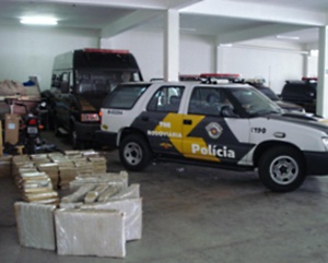 A droga foi levada para a delegacia da Polícia Federal (Divulgação/PRE) maconha-apreensao-hg