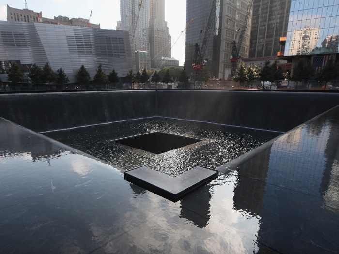 O memorial de homenagem às vítimas do 11 de Setembro, em Nova York (EUA), abriu nesta segunda-feira (12) ao público
