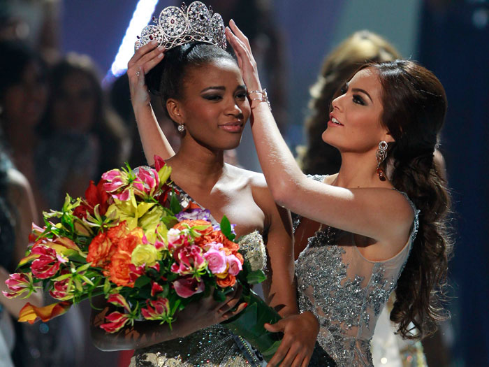 Vencedora do Miss Universo 2011, que aconteceu em São Paulo, nesta segunda-feira (12), Leila Lopes conquistou os brasileiros e desbancou as outras 88 candi...