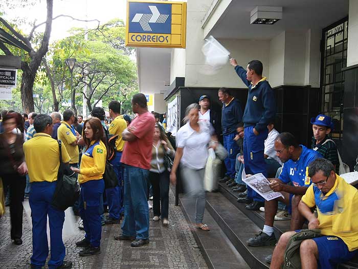 Correios greve - 700 x 500