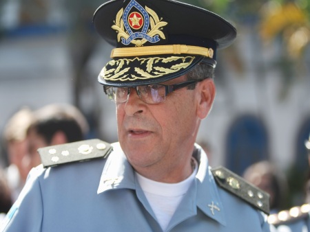 http://i2.r7.com/comd.jpg