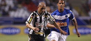 'Tem coisas que só acontecem no Botafogo, até título', diz Alessandro