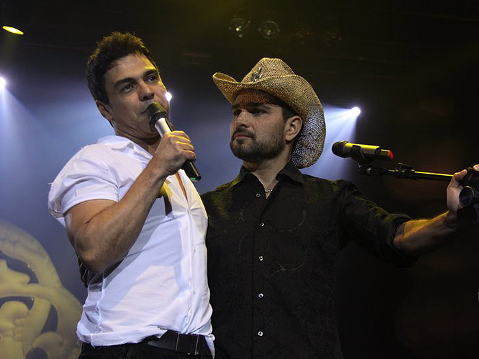 Zezé e Luciano se apresentaram na noite desta sexta (4) no Citibank Hall, na Barra da Tijuca, zona oeste do Rio de Janeiro (Alex Palarea e Anderson Borde / AgNews) zeze-luciano-rio