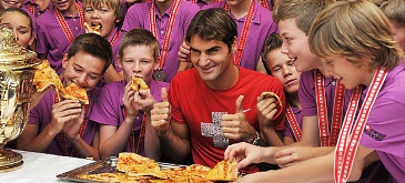 Título de Federer em casa teve 'pizzada' com pegadores de bola
