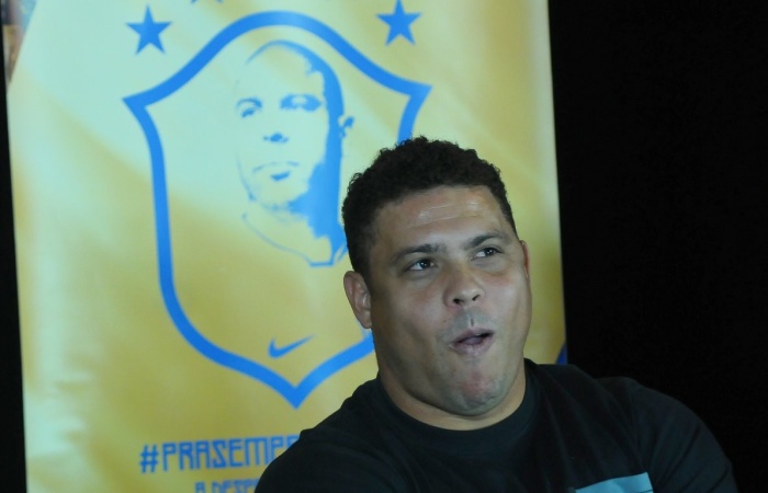 Ronaldo negou ter participado de tentativa do Real Madrid de tirar Neymar da Vila (FranciscoCepeda/AgNews) AgNews-25112011-FranciscoCepeda/-700x400