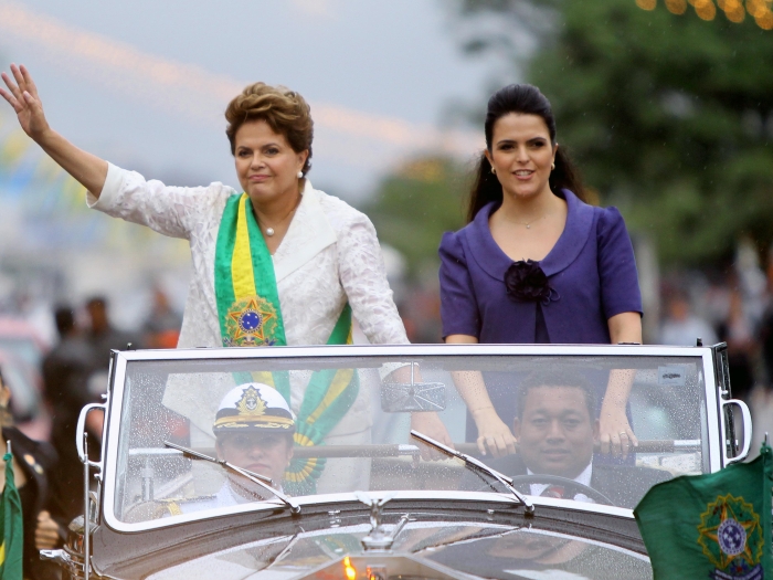 Dilma no desfile de posse