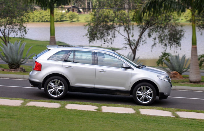 ford-edge-2-g-20111206