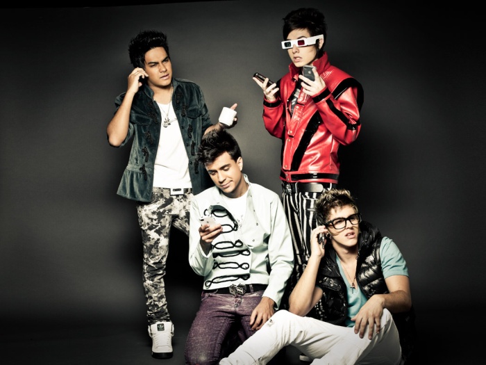 A banda também vai cantar para as fãs (Divulgação) Restart