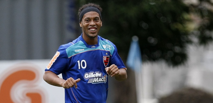 Ronaldinho_Flamengo_Fábio Castro_Agif_Gazeta Press_700x340