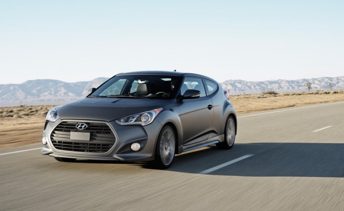 Será que agora vai? Veloster sempre foi criticado por ter muito visual e pouco desempenho (Divulgação) Hyundai Veloster Turbo 1 G