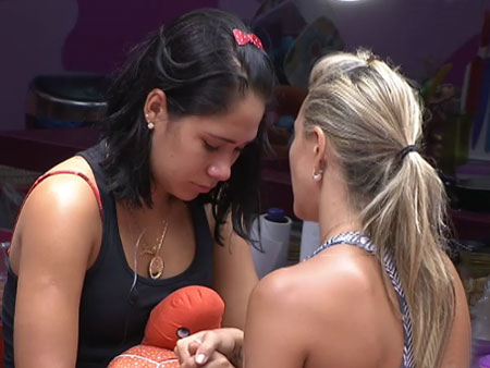 Jakeline se faz de vítima
