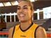 Jogadora de vôlei faz sucesso nas passarelas