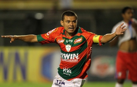Marcelo Cordeiro comemora gol da vitória da Portuguesa (Sergio Barzaghi/Gazeta Press) Marcelo Cordeiro portuguesa