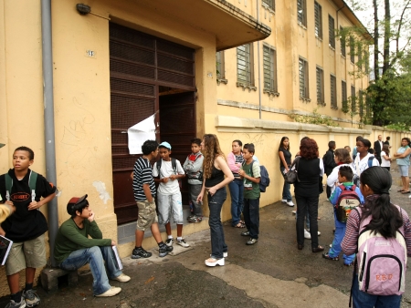 http://i2.r7.com/volta-aulas-estado-sp-HG-20120131.jpg