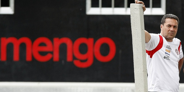 http://i2.r7.com/vanderlei-luxemburgo-700.jpg