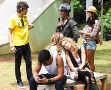 On Line Editora/ Adriano Campos Astros de <i>Rebelde</i> são flagrados em MG. Saiba o que eles foram fazer lá