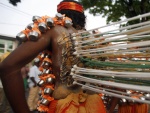 Veja imagens incríveis do festival Hindu na Malásia