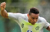 Val Baiano tenta recomeço em outro rubro-negro