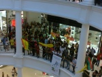 Grupo faz protesto antirracismo