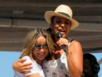 Divulgação Fim da rivalidade: Ivete Sangalo abraça Claudia