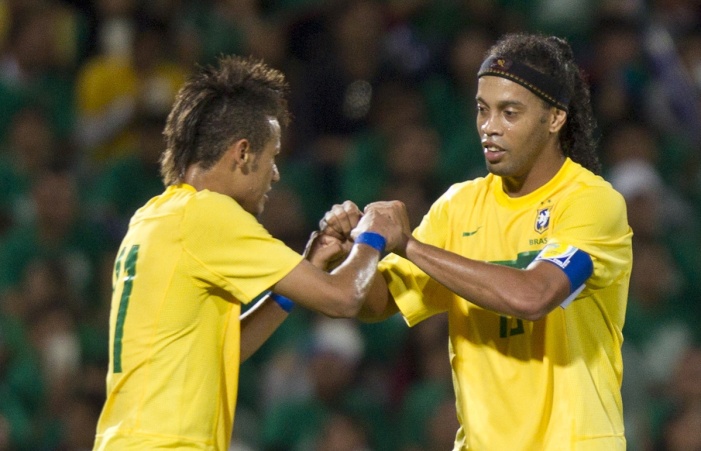 Neymar_Ronaldinho_Christian Palma_AP