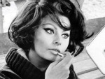http://i2.r7.com/Sophia Loren 150.jpg