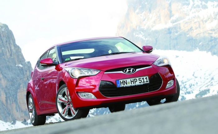 Preço do Veloster topo de linha na cor vermelha chega a R$ 91,9 mil (Divulgação) Veloster vermelho G