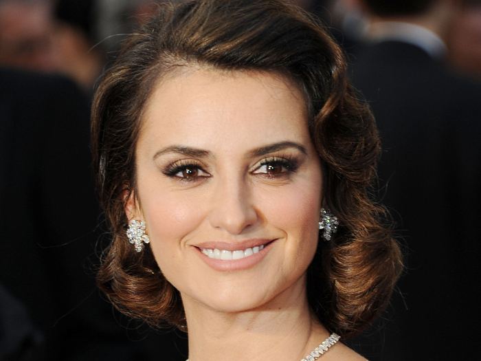 Pen&eacute;lope Cruz diz que s&oacute; faz um ou dois filmes por ano - Cinema - R7