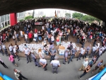 Professores fazem protesto por aumento salarial em SP