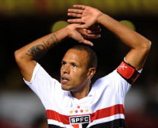 São Paulo enfrenta o Goiás pela Copa-BR. Siga