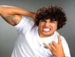 Respostas: qual artista teen é dono dessa tatuagem?