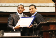 Alerj homenageia presidente do PRB com medalha Tiradentes