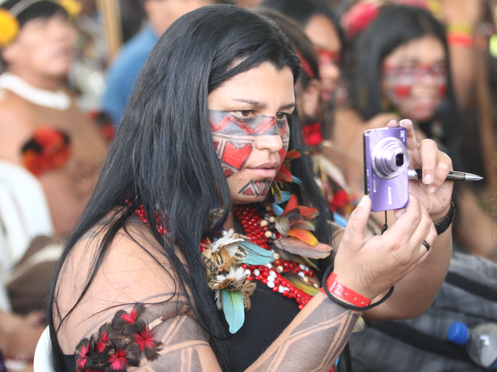 india-camera-700