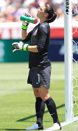 Casillas e Ronaldo tietam goleira mais gata do mundo em evento ...