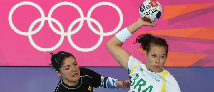 Jogo dramático: Brasil vence Montenegro e segue 100%