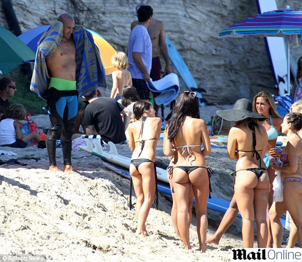 Isso sim &eacute; fidelidade! Astro do surfe esnoba sereias em Malibu ...