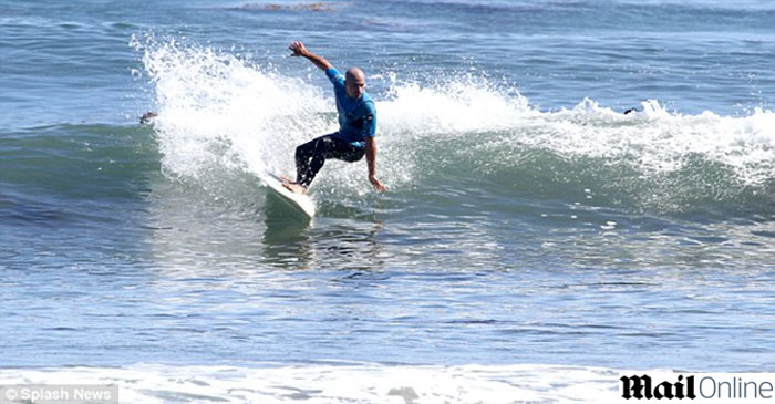 Isso sim &eacute; fidelidade! Astro do surfe esnoba sereias em Malibu ...