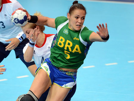 Jogadora da sele&ccedil;&atilde;o brasileira de handebol sofre derrame na ...