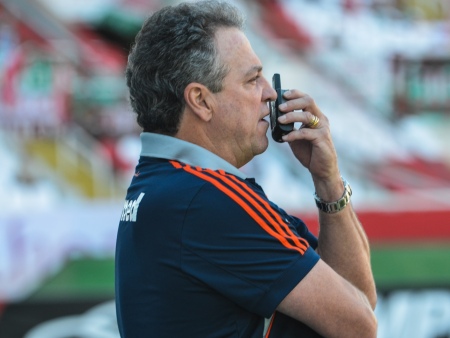Abel exalta ' comprometimento' do Flu mesmo ap&oacute;s t&iacute;tulo - Futebol - R7