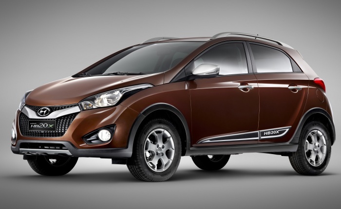 Nem bem chegou às lojas, o Hyundai HB20 apareceu trajado de fora-de-estrada no Salão de São Paulo (Divulgação) Hyundai HB20x