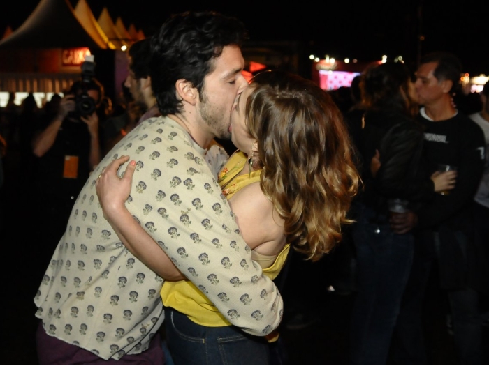 Eles foram flagrados em beij&otilde;es de tirar o f&ocirc;lego - Foto 1 - Famosos ...