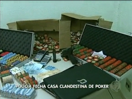 além de um cofre